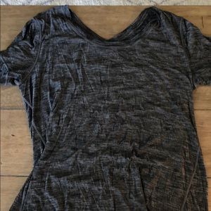 Lululemon tee